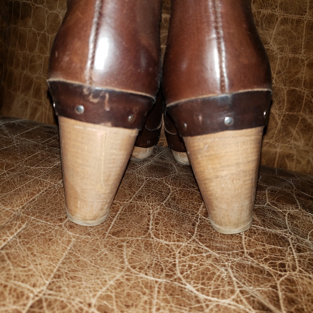 Boots - Picture 7 of 8